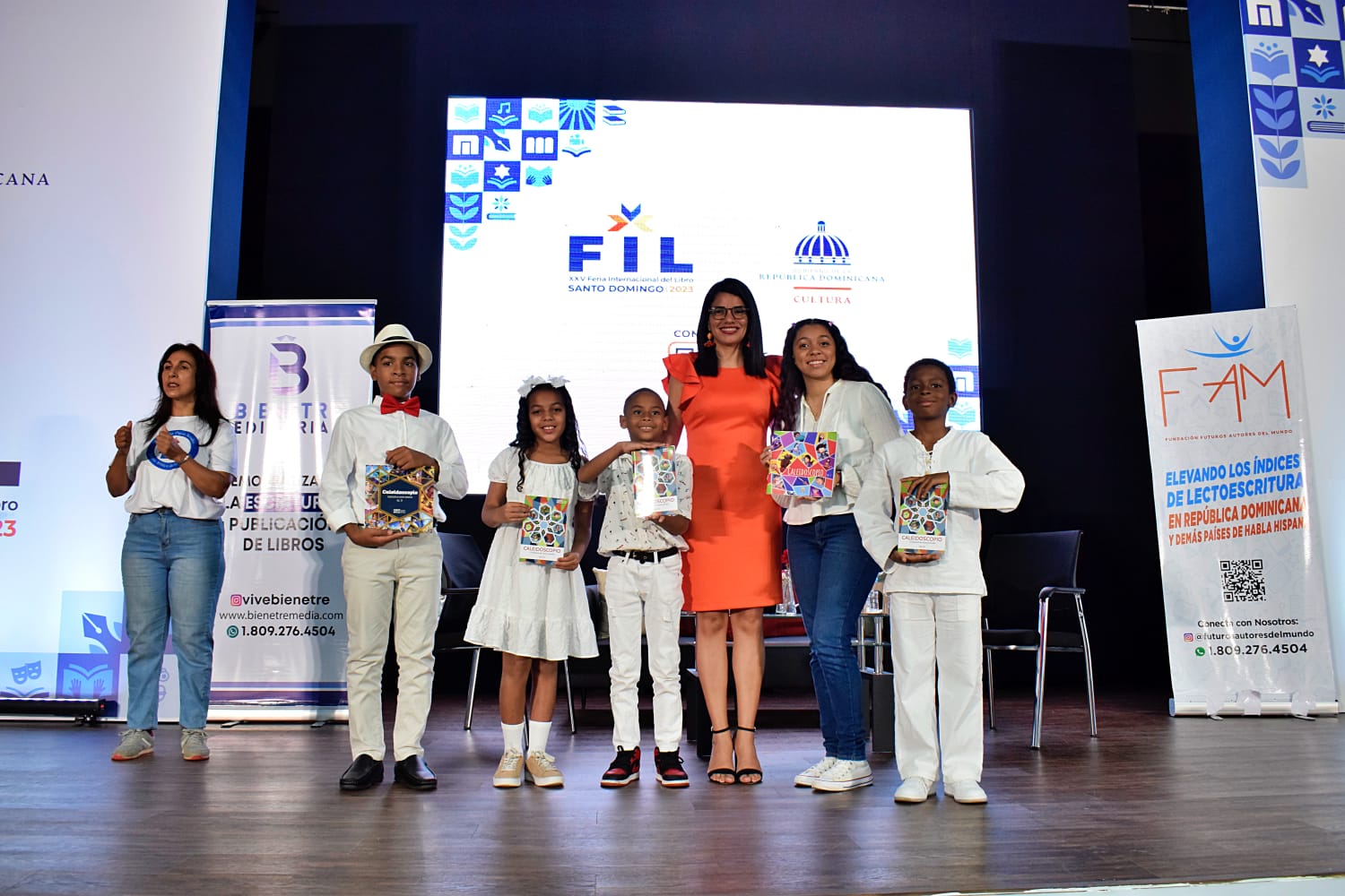 La Fundación Futuros Autores del Mundo realiza conversatorio inclusivo en la Feria del Libro