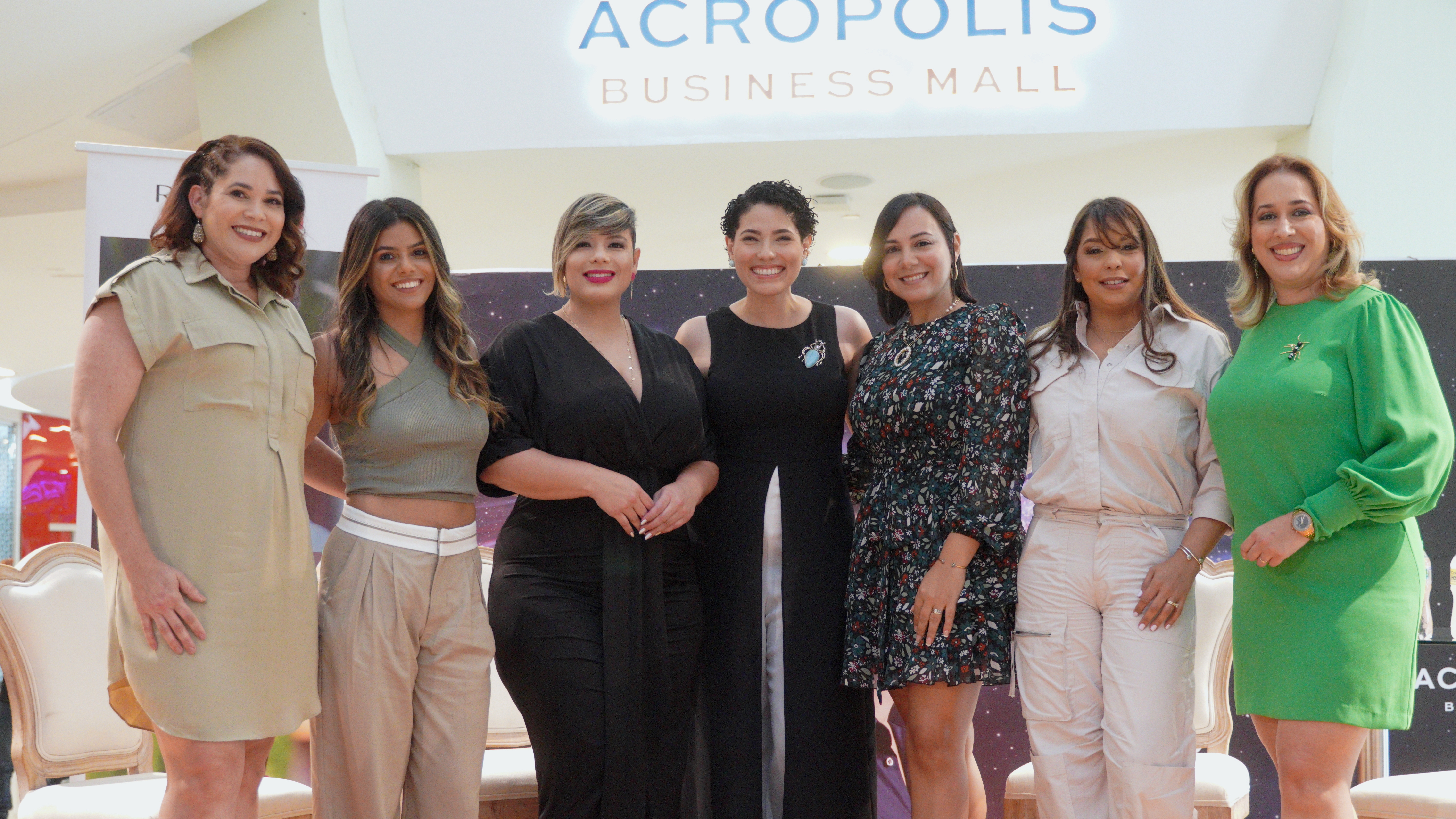 Realizan con éxito conferencia Mujeres en Fórmula RD