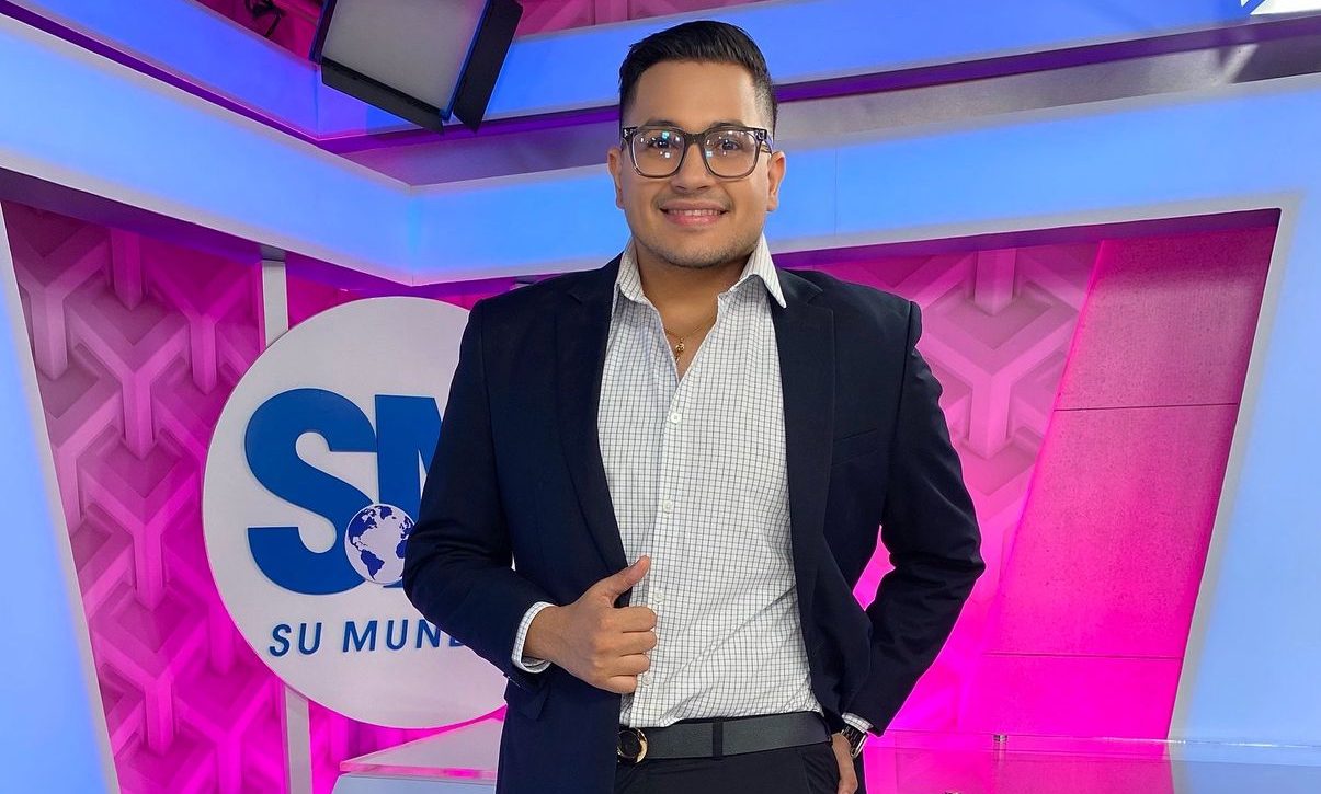 Comunicador venezolano Marlon Rengel demuestra su creatividad y talento en «Esto sí es televisión»