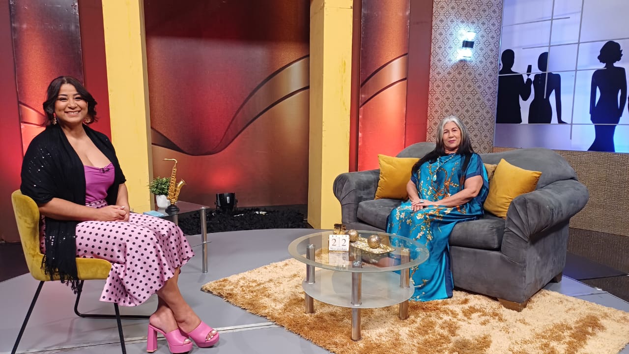Fiestas y Personalidades presenta un programa especial con Alicia Baroni, cantautora y viceministra de Industrias Culturales