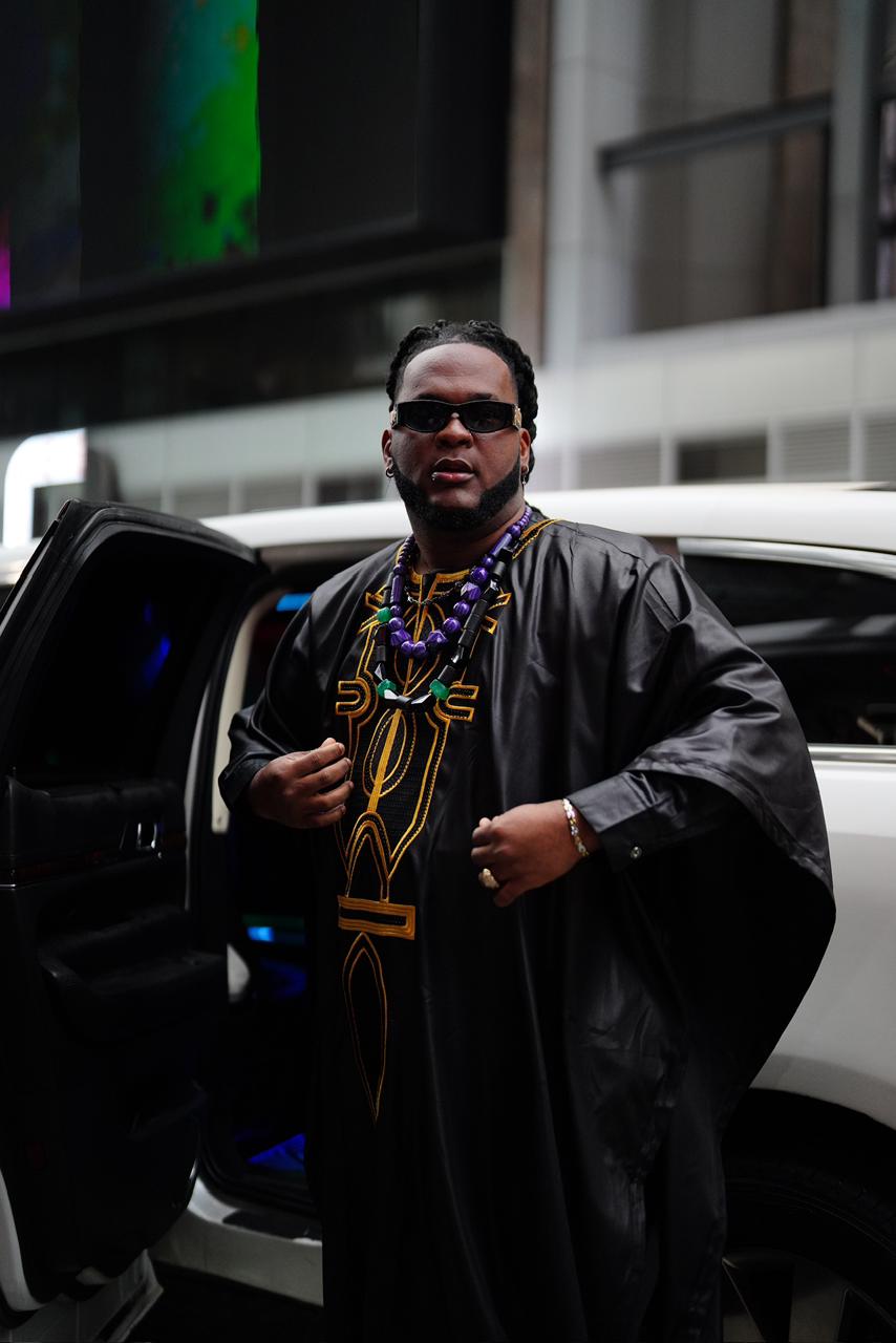 El Mafe sacude la escena urbana y se consagra en el afrobeat con su álbum “Afrodisíaco”